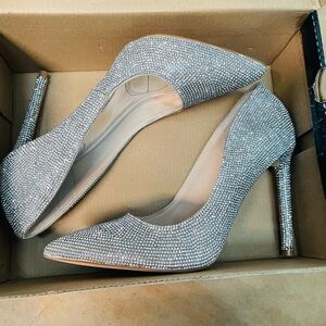 Rouge Helium Sparkling Silver Heels